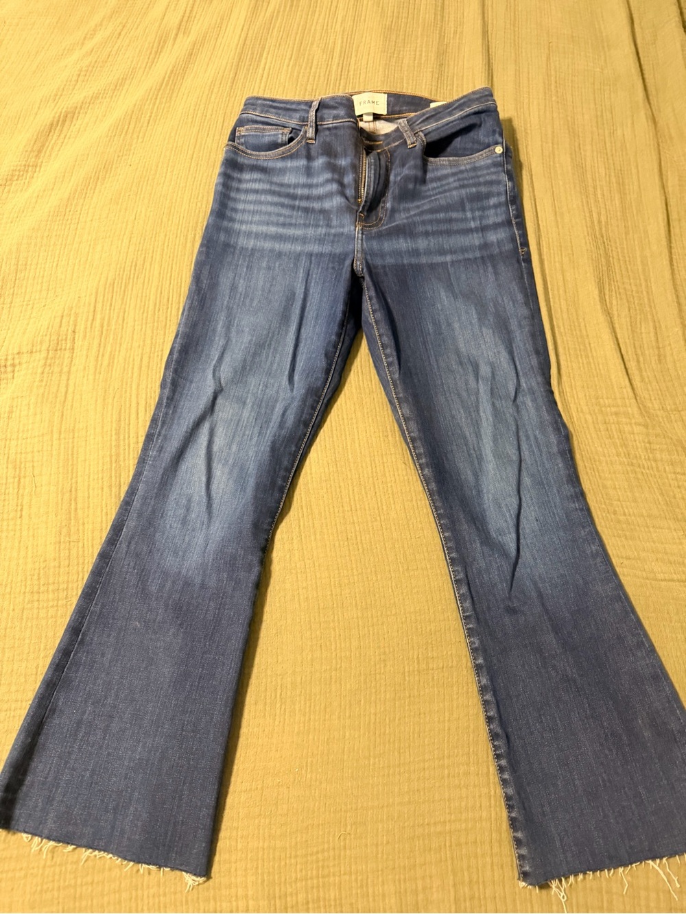Frame Women’s Blue Flared crop Jeans